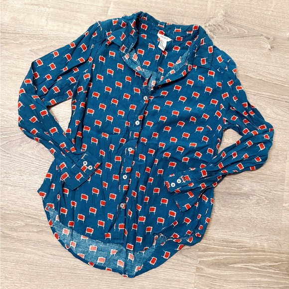 •FOREVER 21• BUTTON UP - Picture 1 of 5
